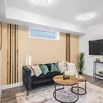Cozy 2Br Family Friendly Retreat With Parking And Just 6 Minutes Away From Niagara Falls