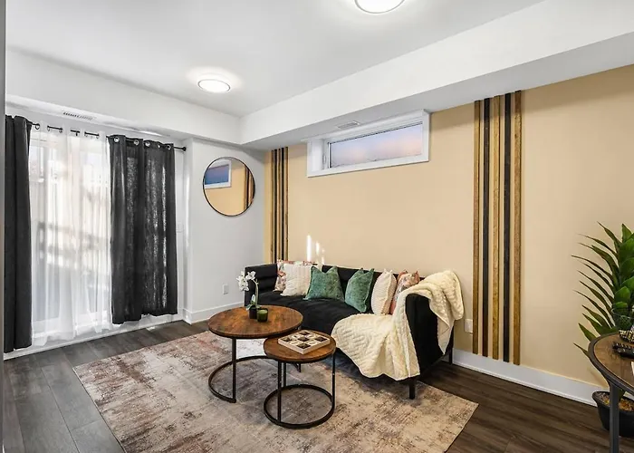 Cozy 2Br Family Friendly Retreat With Parking And Just 6 Minutes Away From Niagara Falls