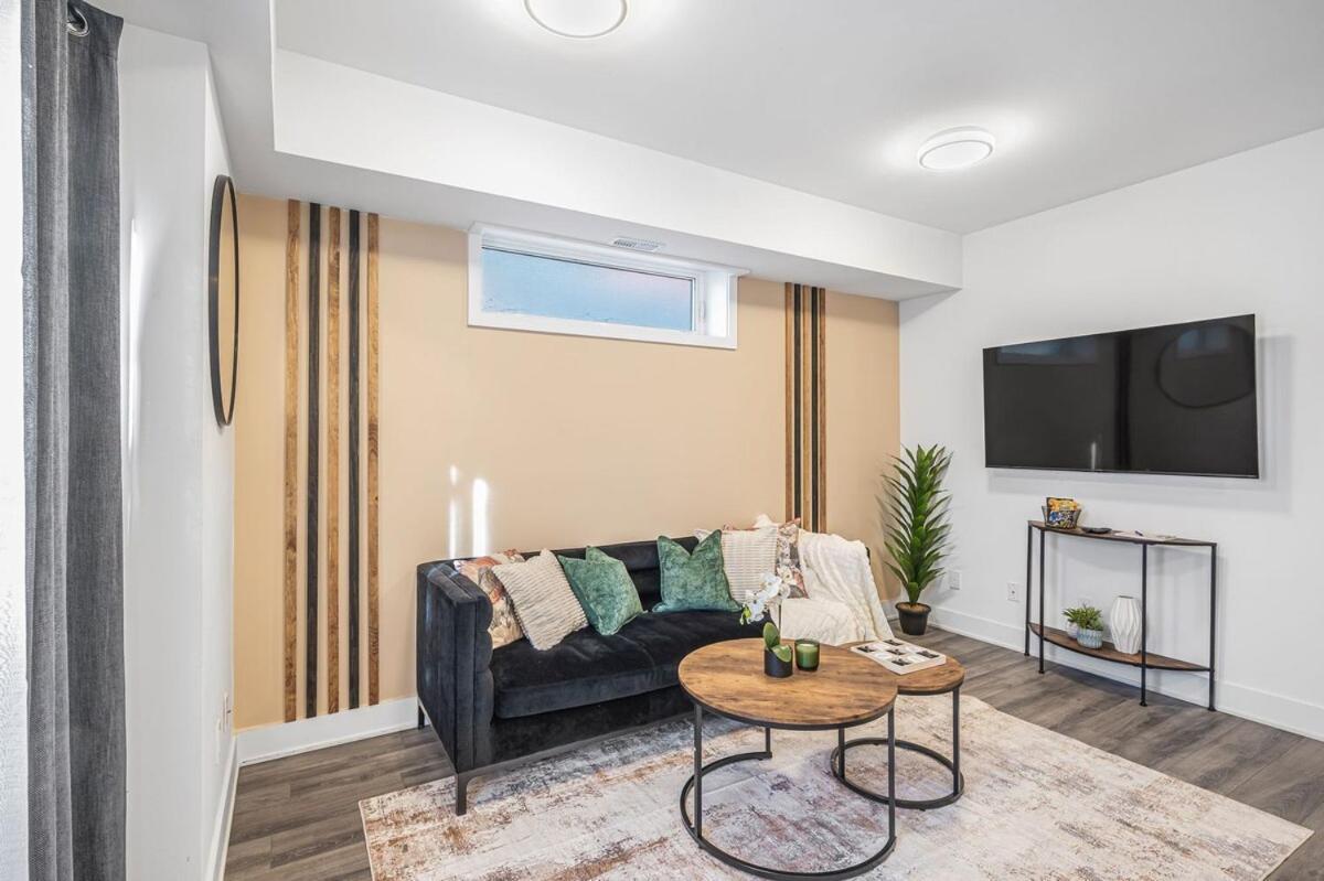 Apartment Cozy 2br Family Friendly Retreat With Parking And Just 6 Minutes Away From *