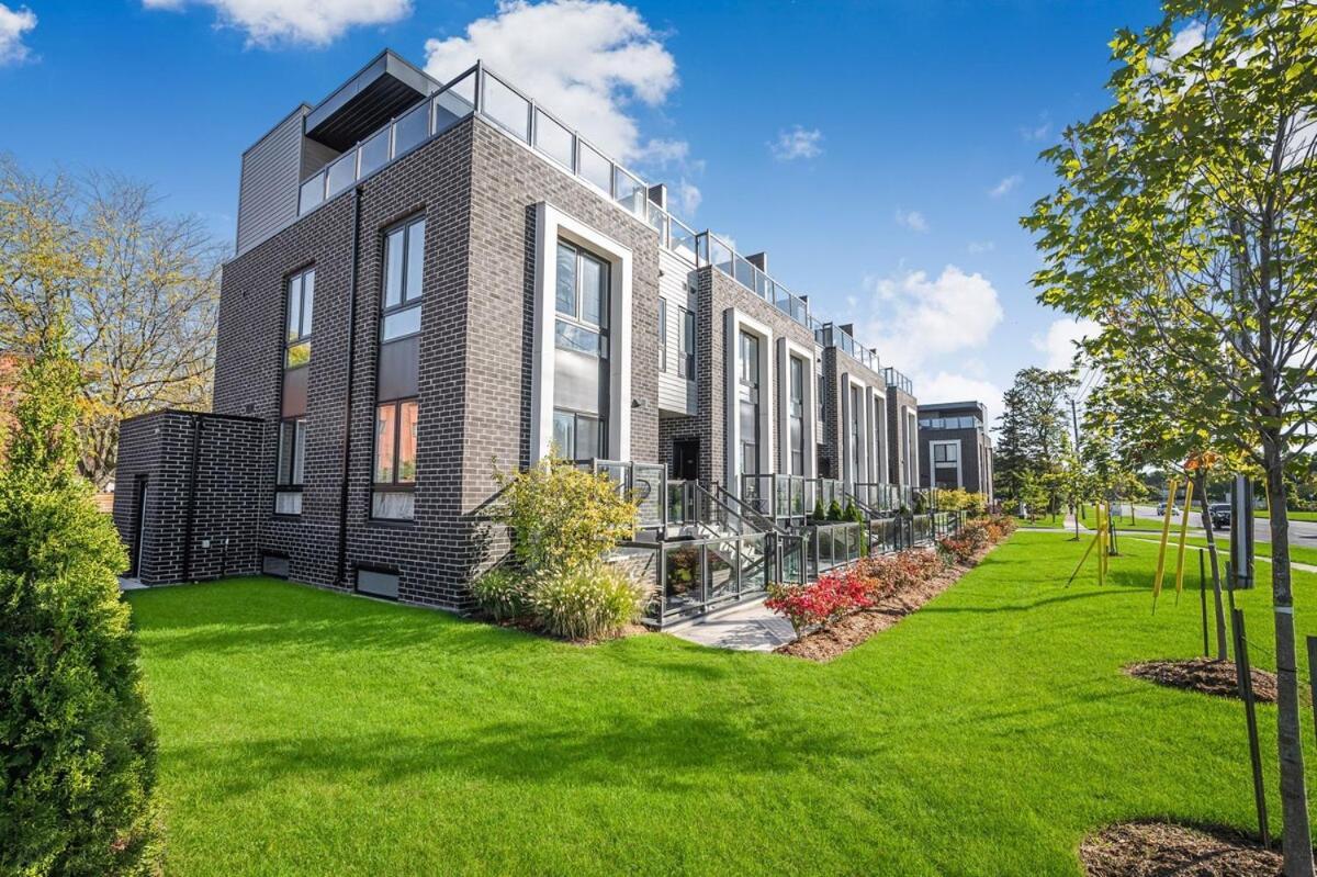 Apartment Cozy 2br Family Friendly Retreat With Parking And Just 6 Minutes Away From